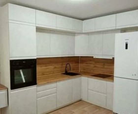 Модульная кухня Бруклин 2.4 x 2 м (Бетон белый) в Кемерово - kemerovo.katalogmebeli.com | фото 15